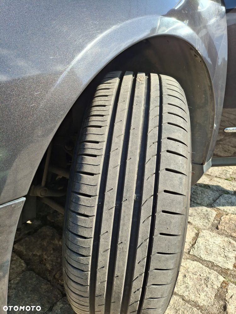 Volkswagen Passat 2.0 TDI DPF BlueMot Comfortline - 7