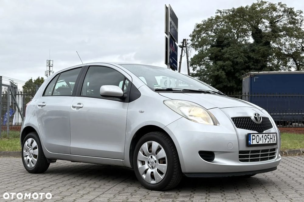 Toyota Yaris 1.3 Sol MM - 3