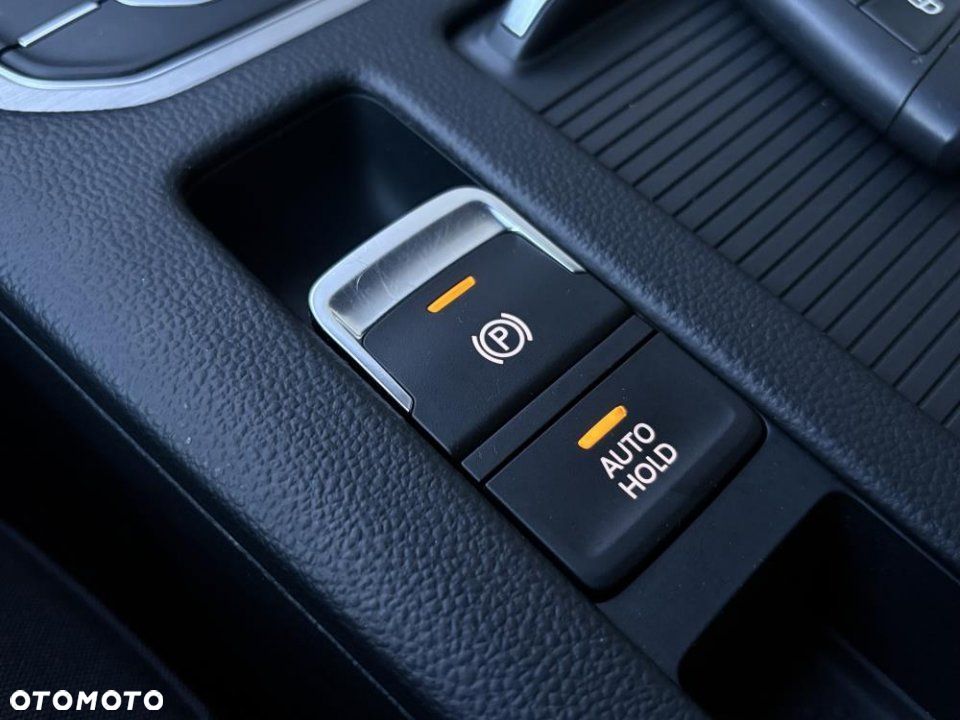 Volkswagen Passat - 12