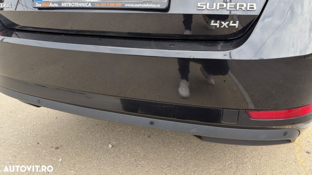 Skoda Superb 2.0 TDI DSG 4X4 Style - 9