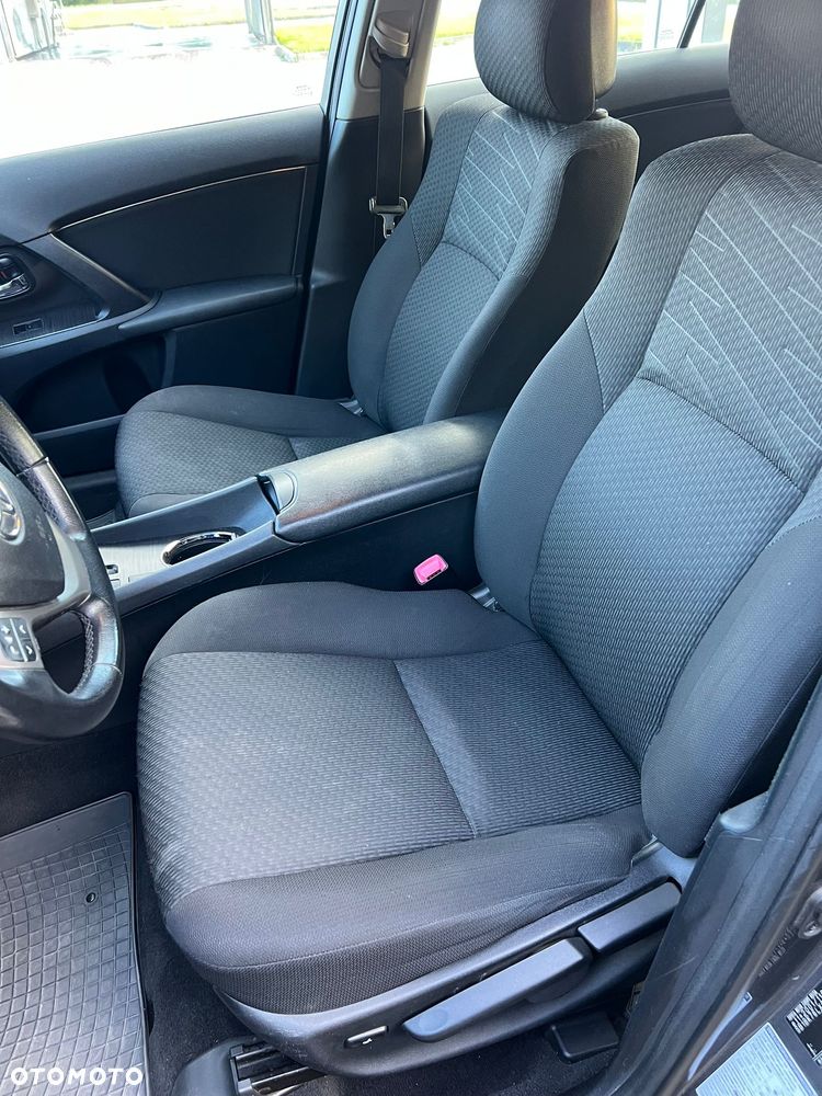 Toyota Avensis 2.0 Prestige NAVI MS - 11