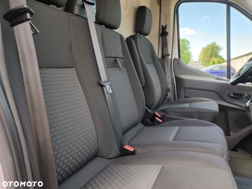 Ford Transit - 26