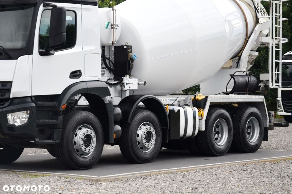 Mercedes-Benz Arocs 3243 - 10