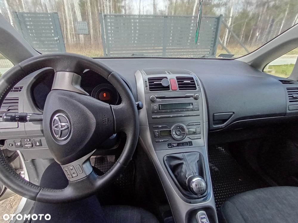 Toyota Auris 1.4 D-4D Luna - 13