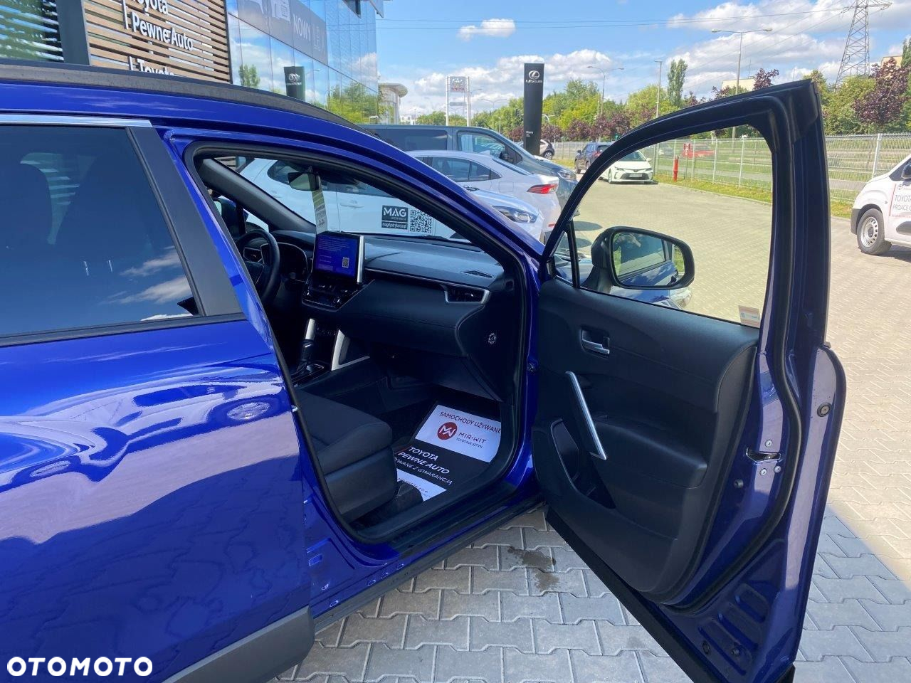 Toyota Corolla Cross 2.0 Hybrid Style AWD - 14