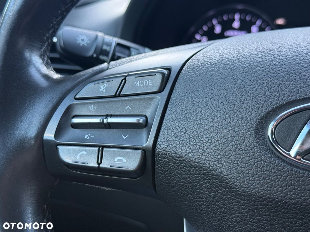 Hyundai i30 1.5 DPI Classic + - 18