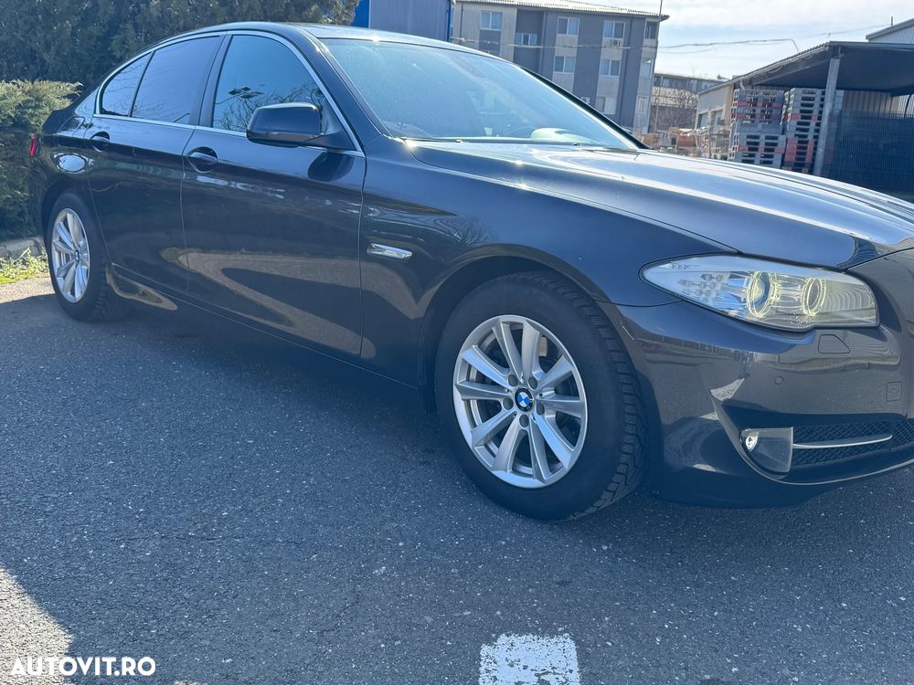 BMW Seria 5 520d Aut. - 13