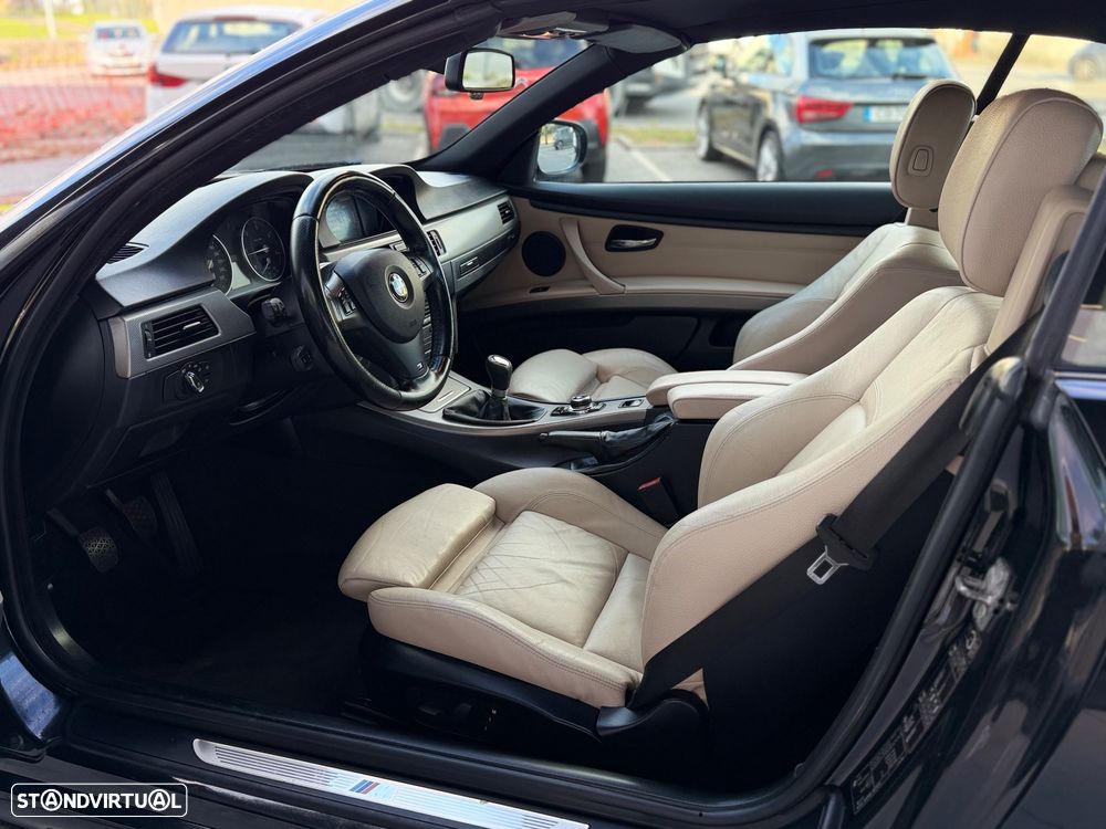 BMW 320 d Cabrio Intense - 24