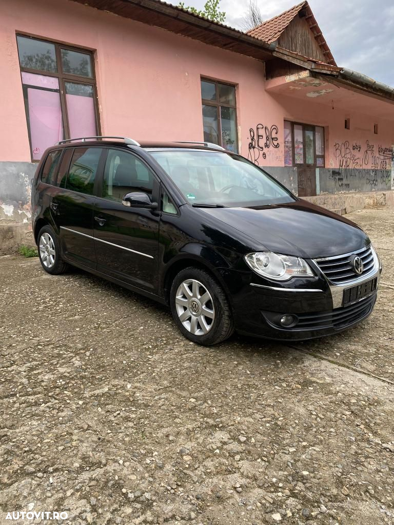 Volkswagen Touran 2.0 TDI DPF Highline - 2