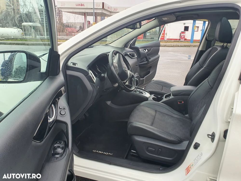 Nissan Qashqai 1.6 DCI Xtronic TEKNA+ - 14