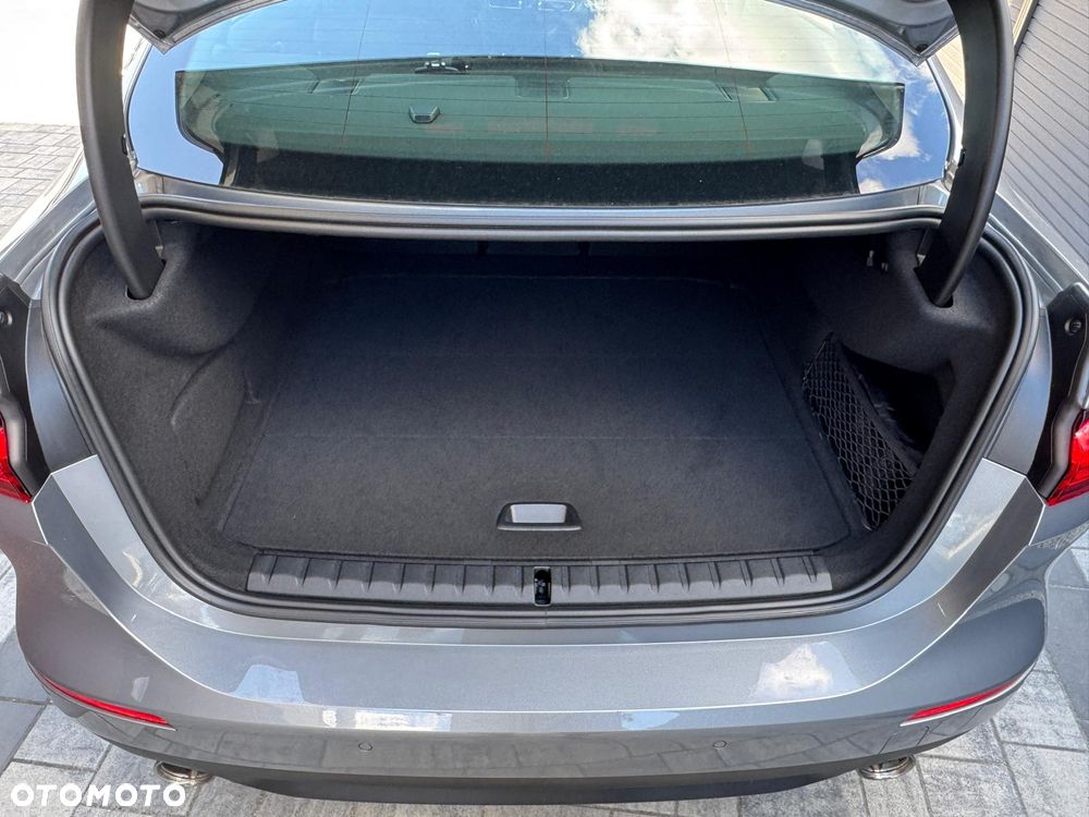 BMW Seria 2 220i Advantage sport - 9