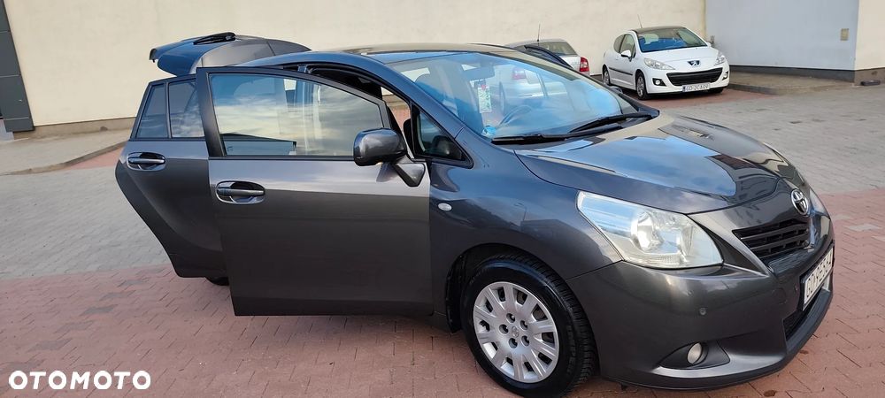 Toyota Verso 1.8 Sol 7os MS - 18