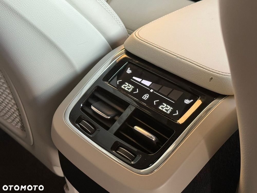 Volvo XC 90 - 19