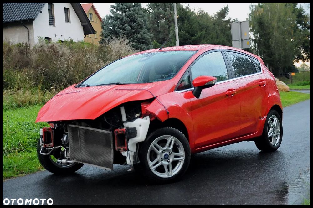 Ford Fiesta 1.0 EcoBoost S&S TITANIUM - 19