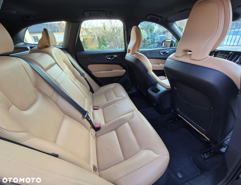 Volvo XC 60 D4 Momentum - 10