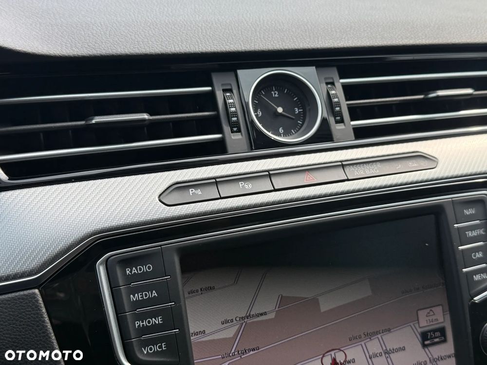Volkswagen Passat 2.0 TDI SCR (BlueMotion Technology) DSG Highline - 30