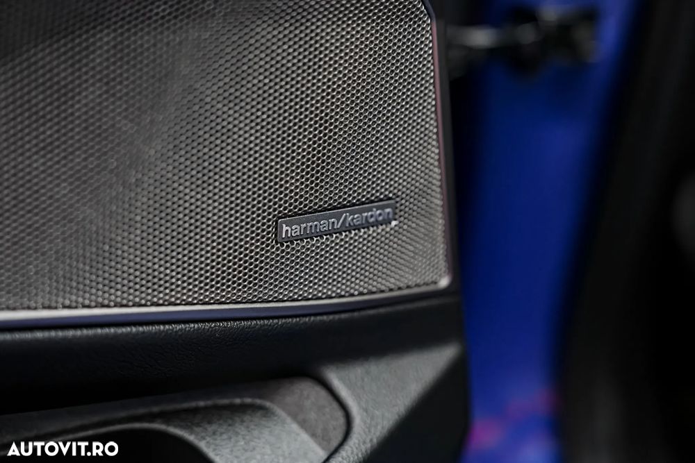 BMW Seria 3 318d Aut. Edition M Sport Shadow - 32