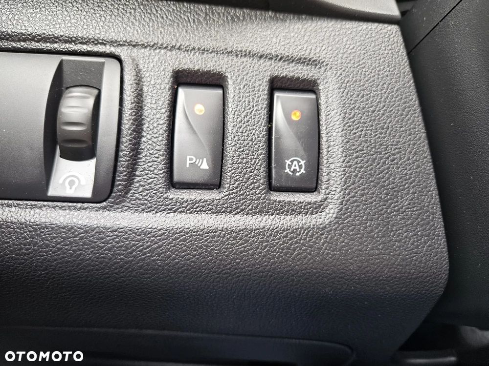 Renault Clio ENERGY TCe 120 LIMITED 2018 - 26