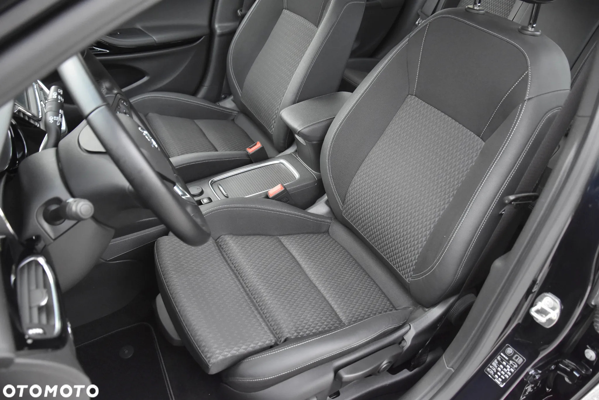 Opel Astra V 1.4 T Enjoy S&S - 26
