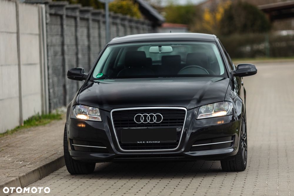 Audi A3 Sportback 2.0 TDI Ambiente - 9