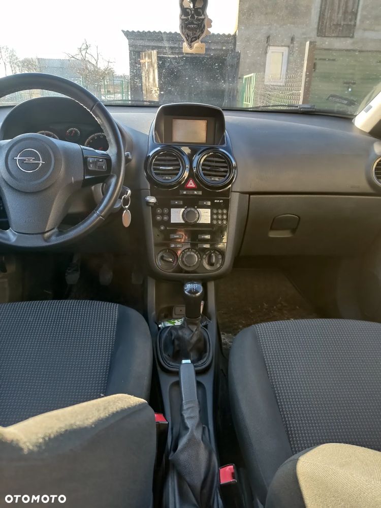 Opel Corsa 1.2 16V Cosmo - 8