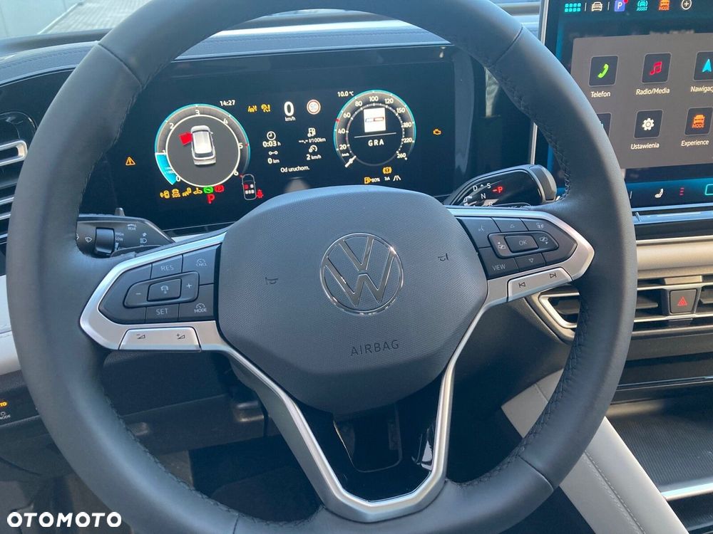 Volkswagen Tiguan - 12