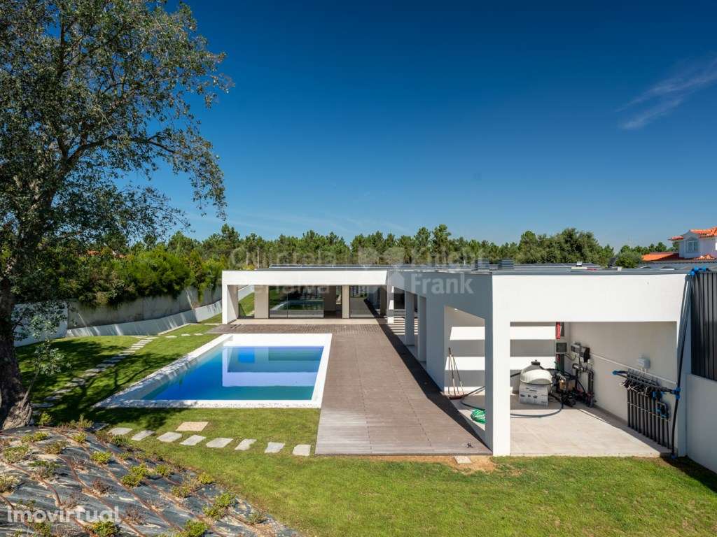 Moradia T7 com jardim e piscina na Verdizela - Grande imagem: 3/48