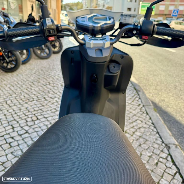 Sym FIDDLE CROX 50 - 14