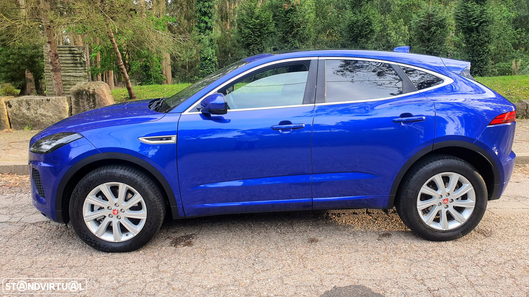Jaguar E-Pace 2.0 i4D R-Dynamic HSE AWD Aut. - 2