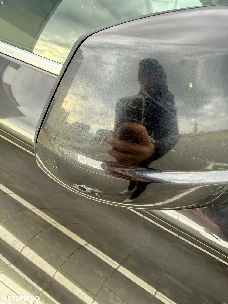 BMW Seria 5 525d xDrive - 17