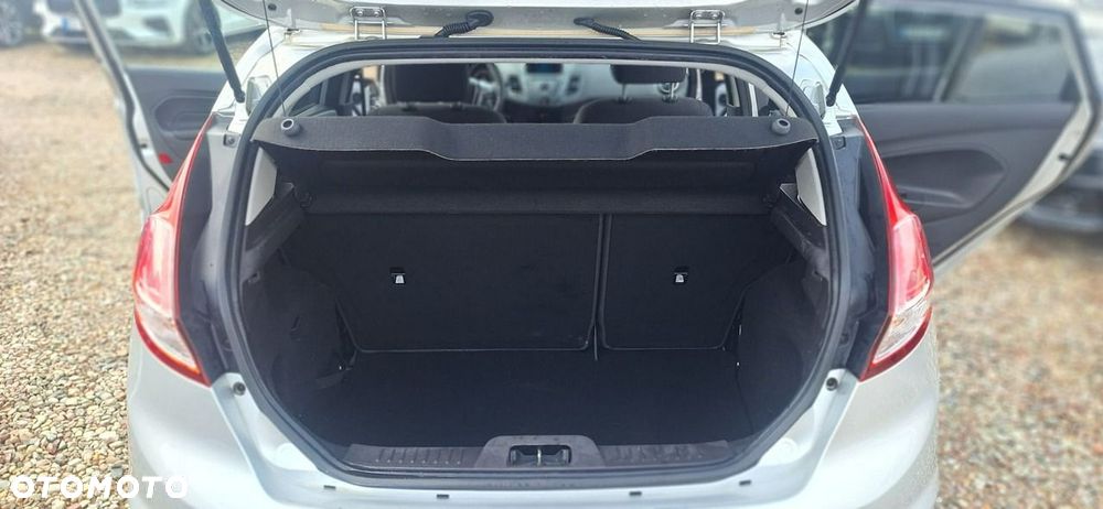 Ford Fiesta - 12