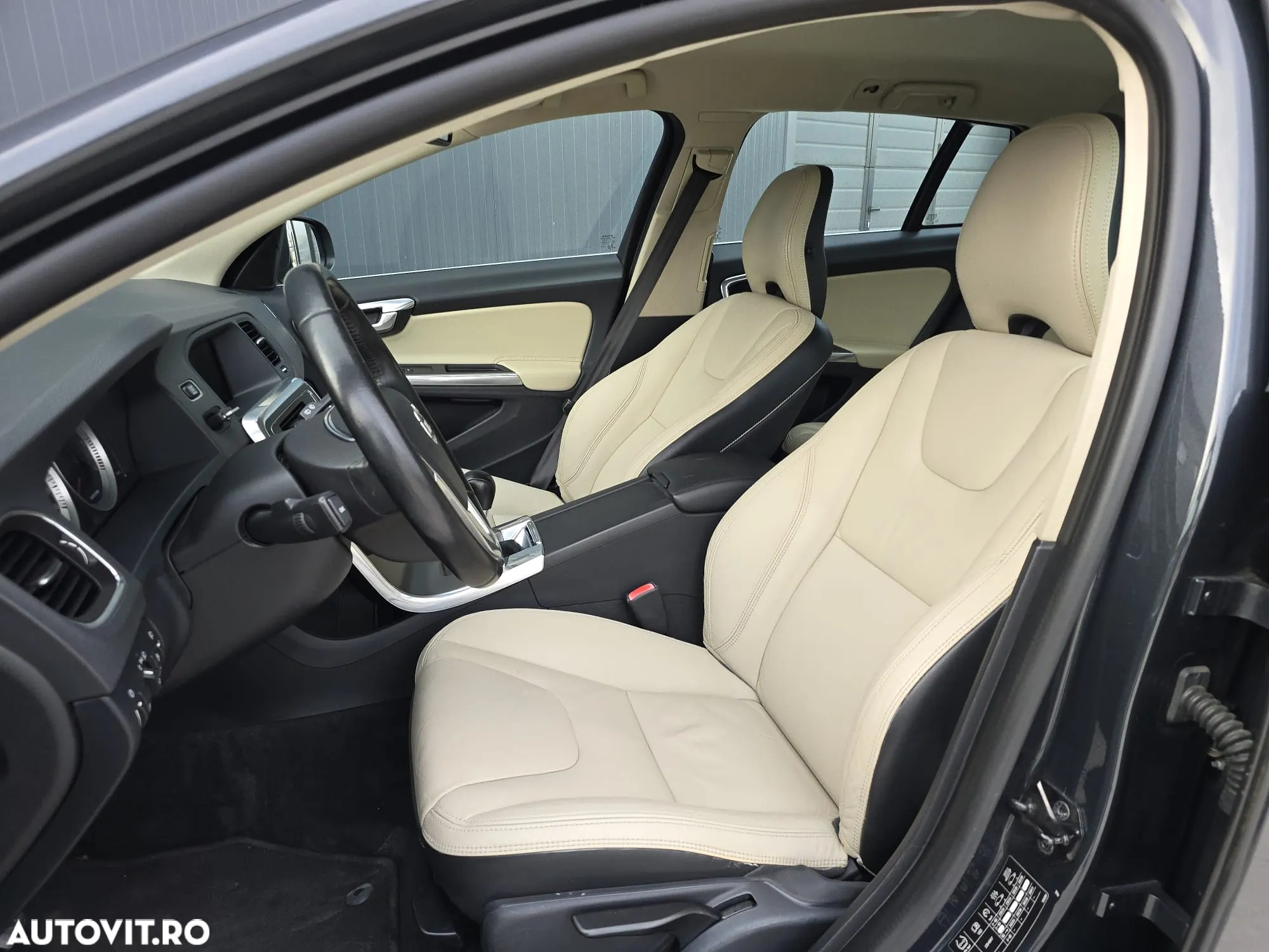 Volvo V60 D3 Start-Stop Momentum - 19