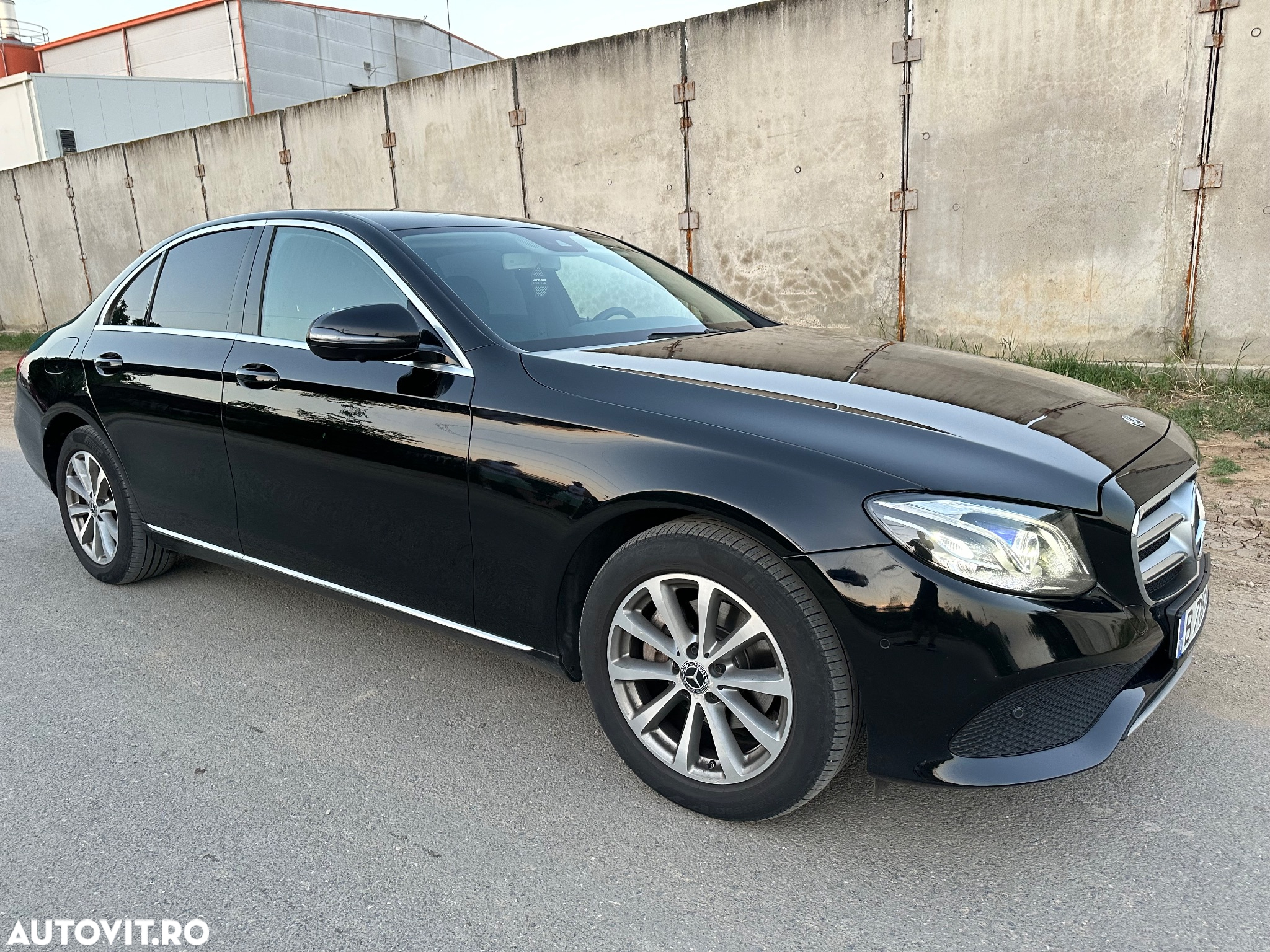 Mercedes-Benz E 220 d Aut. - 8