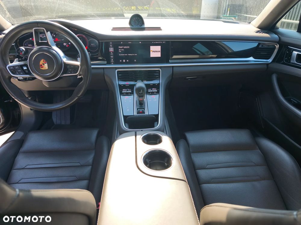 Porsche Panamera - 5