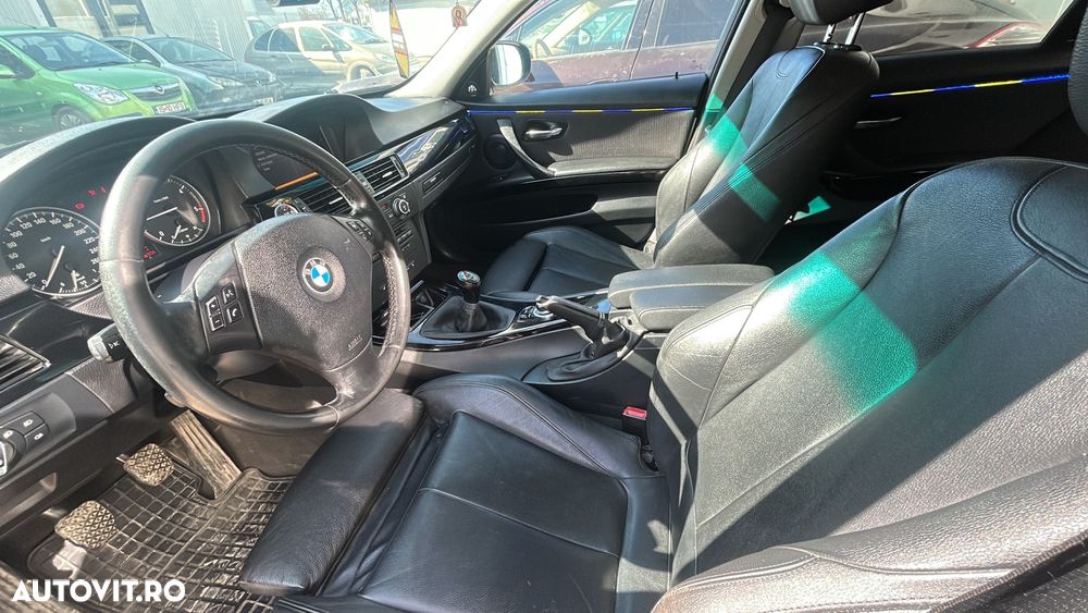 BMW Seria 3 320d - 14