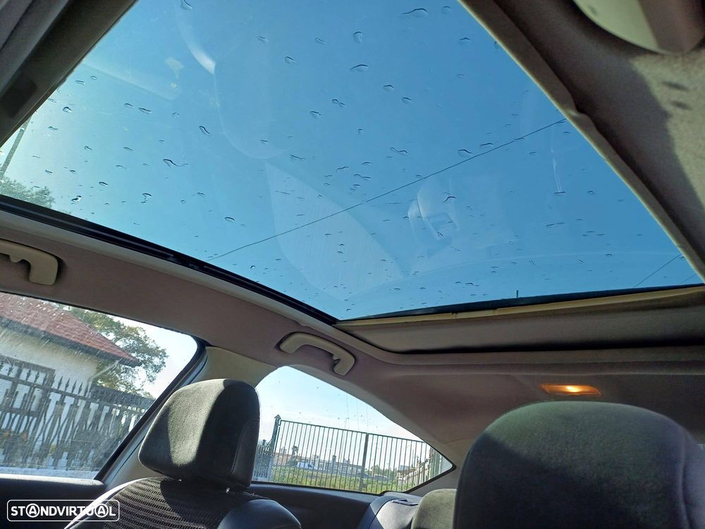 Citroën C4 2.0 HDi FAP VTR Plus - 10