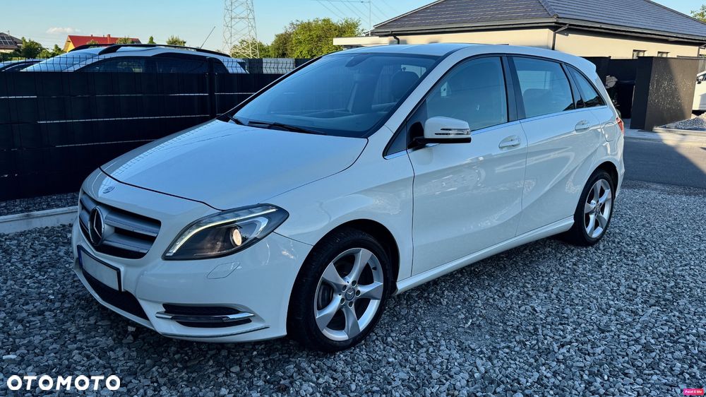 Mercedes-Benz Klasa B 180 BlueEFFICIENCY Edition - 17