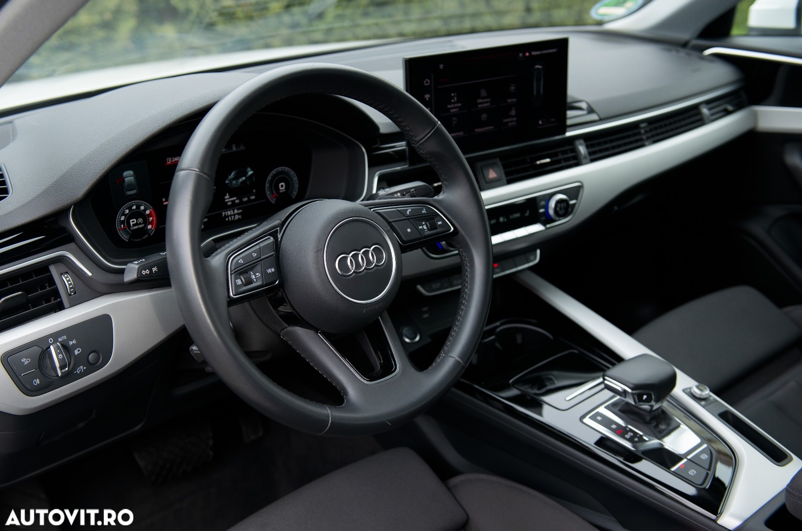 Audi A4 35 TFSI S tronic design - 13