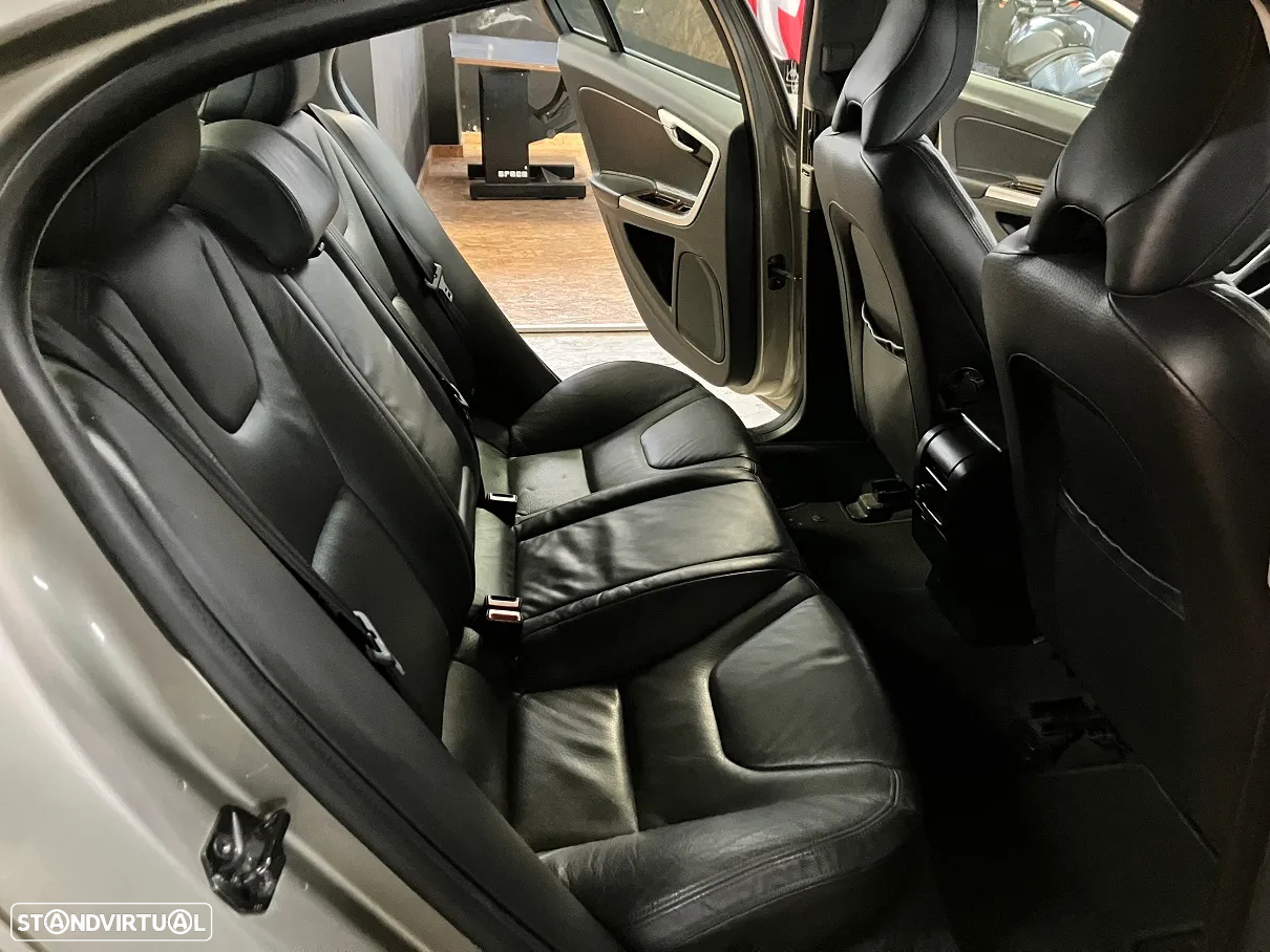 Volvo S60 2.0 D3 Summum - 16
