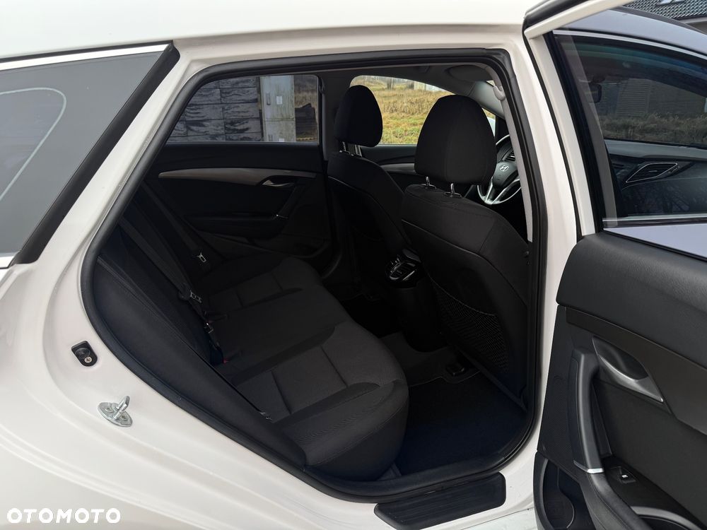 Hyundai i40 Kombi 1.6 Trend - 9