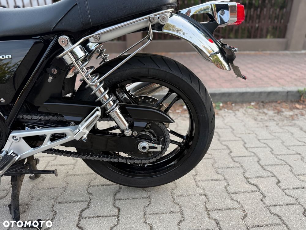 Honda CB - 25