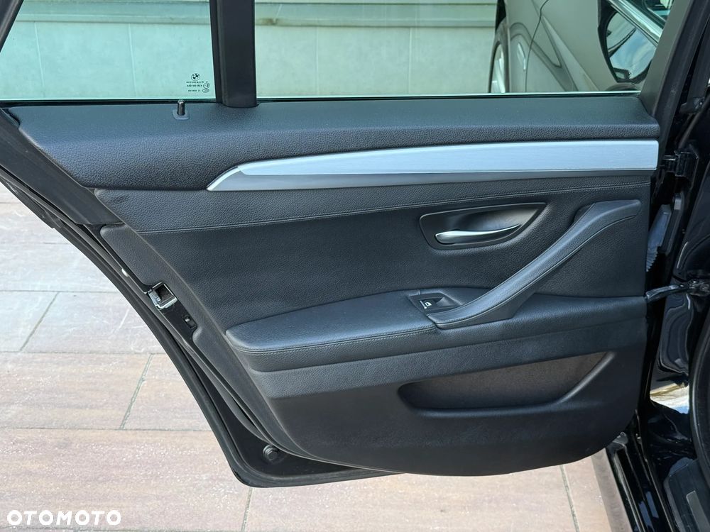 BMW Seria 5 520d xDrive - 20