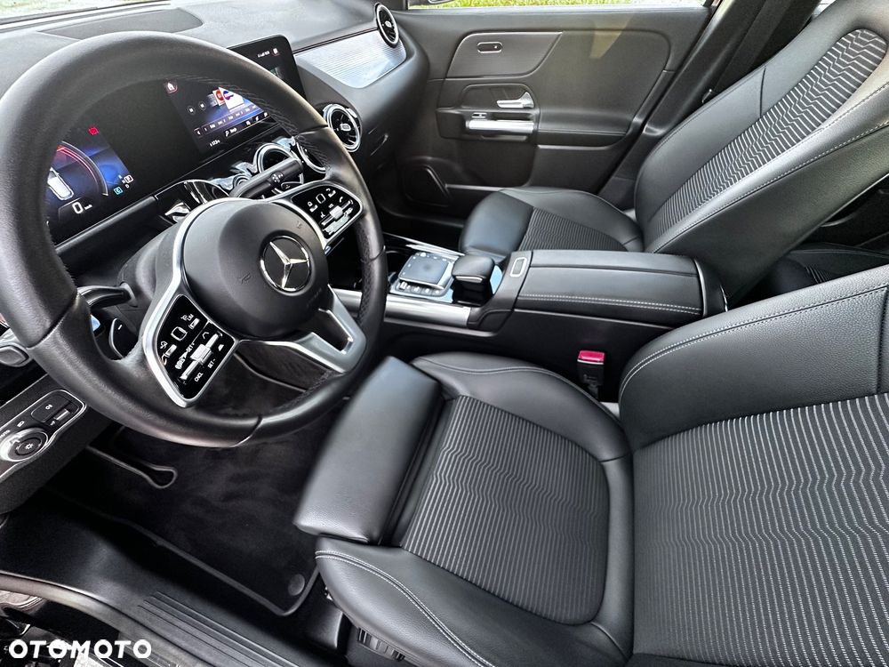 Mercedes-Benz GLA 200 d 8G-DCT - 12