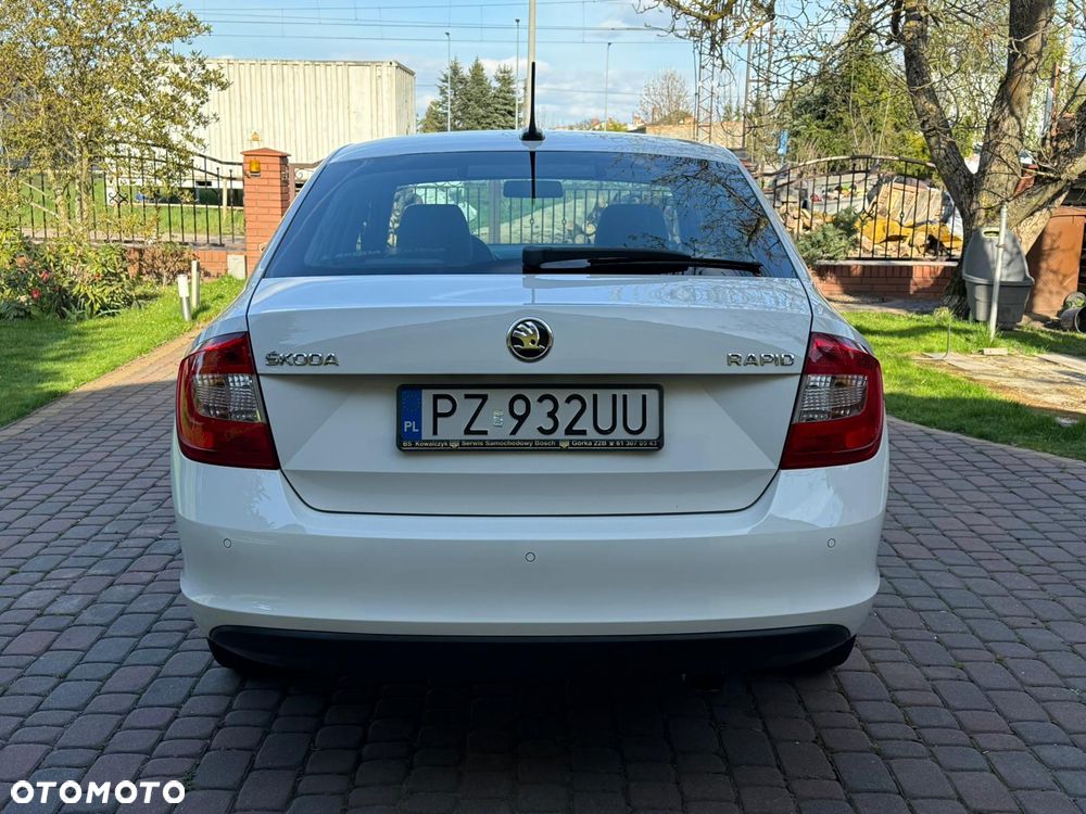 Skoda RAPID 1.6 TDI DPF Style Plus - 6