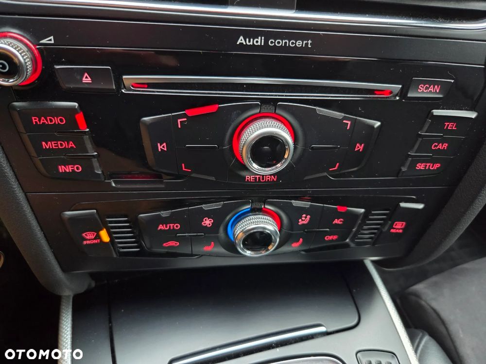 Audi A4 Avant 2.0 TDI DPF quattro S line Sportpaket - 30