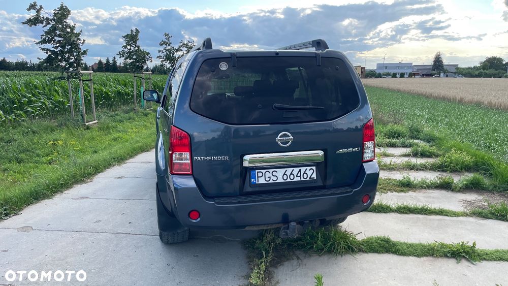 Nissan Pathfinder 2.5 DCi Comfort / XE - 8