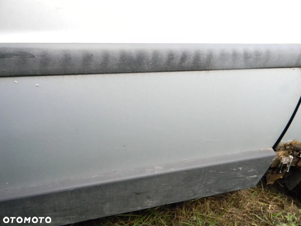 drzwi lewe prawe tył przód VW PASSAT B5 sedan LB7Z - 18