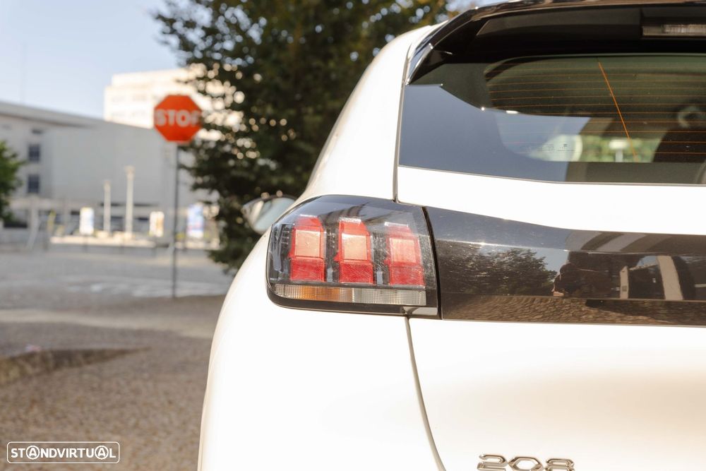 Peugeot 208 1.2 PureTech Active Pack - 16