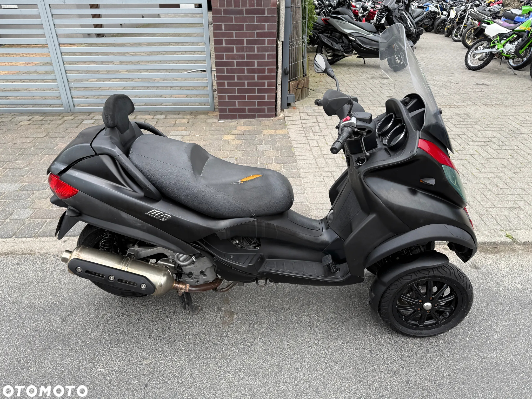 Piaggio MP-3 - 7