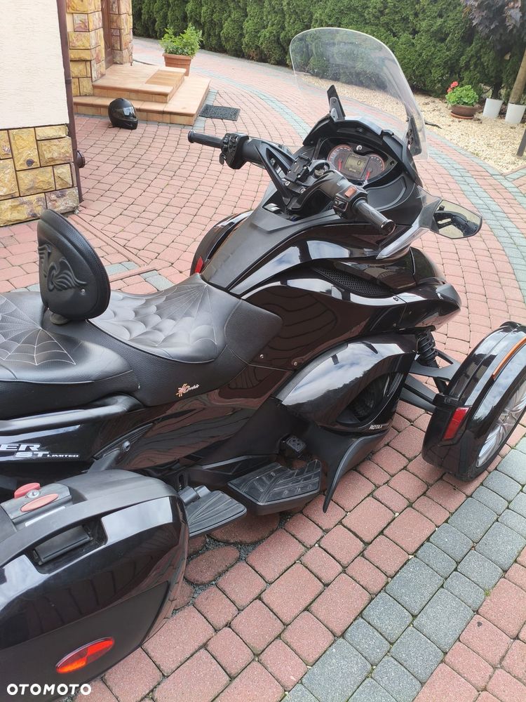 Can-Am Spyder - 20